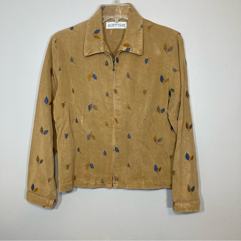 Action Wear USA Women’s Jacket Size S Tan With Embroidered Fall Leaves Full Zip